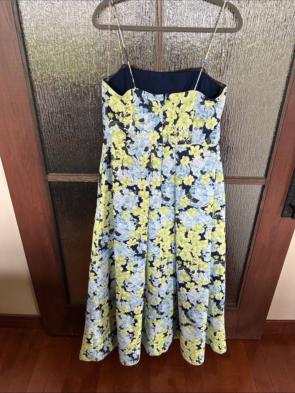 SACHIN BABI Beau Gown
Floral Maxi Dress with Spaghetti Straps Sz 12 - Picture 15 of 16